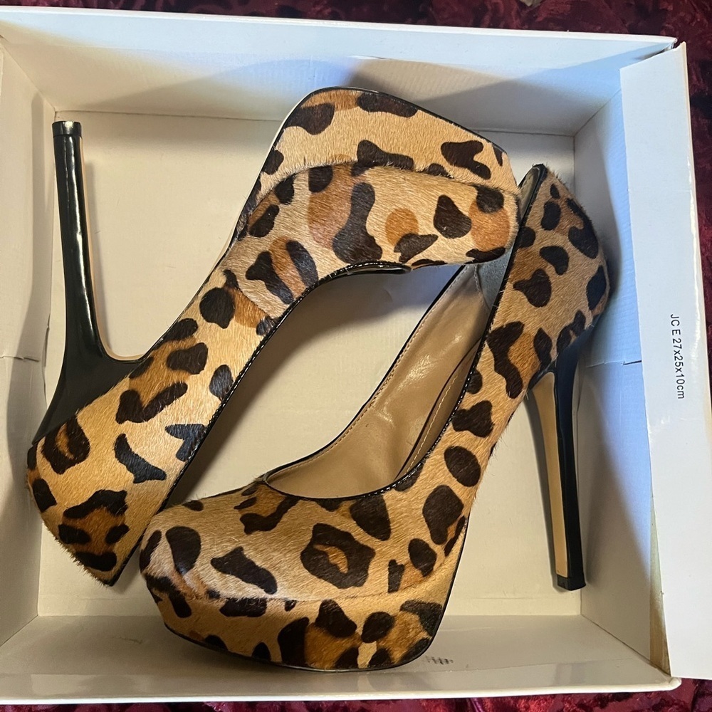 Steve Madden Leopard Print Pony Hair Platform Heels 9 - Picture 10 of 10
